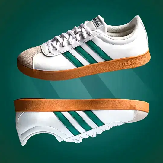 photo de chaussures adidas court base. photographe produit packshot casablanca maroc